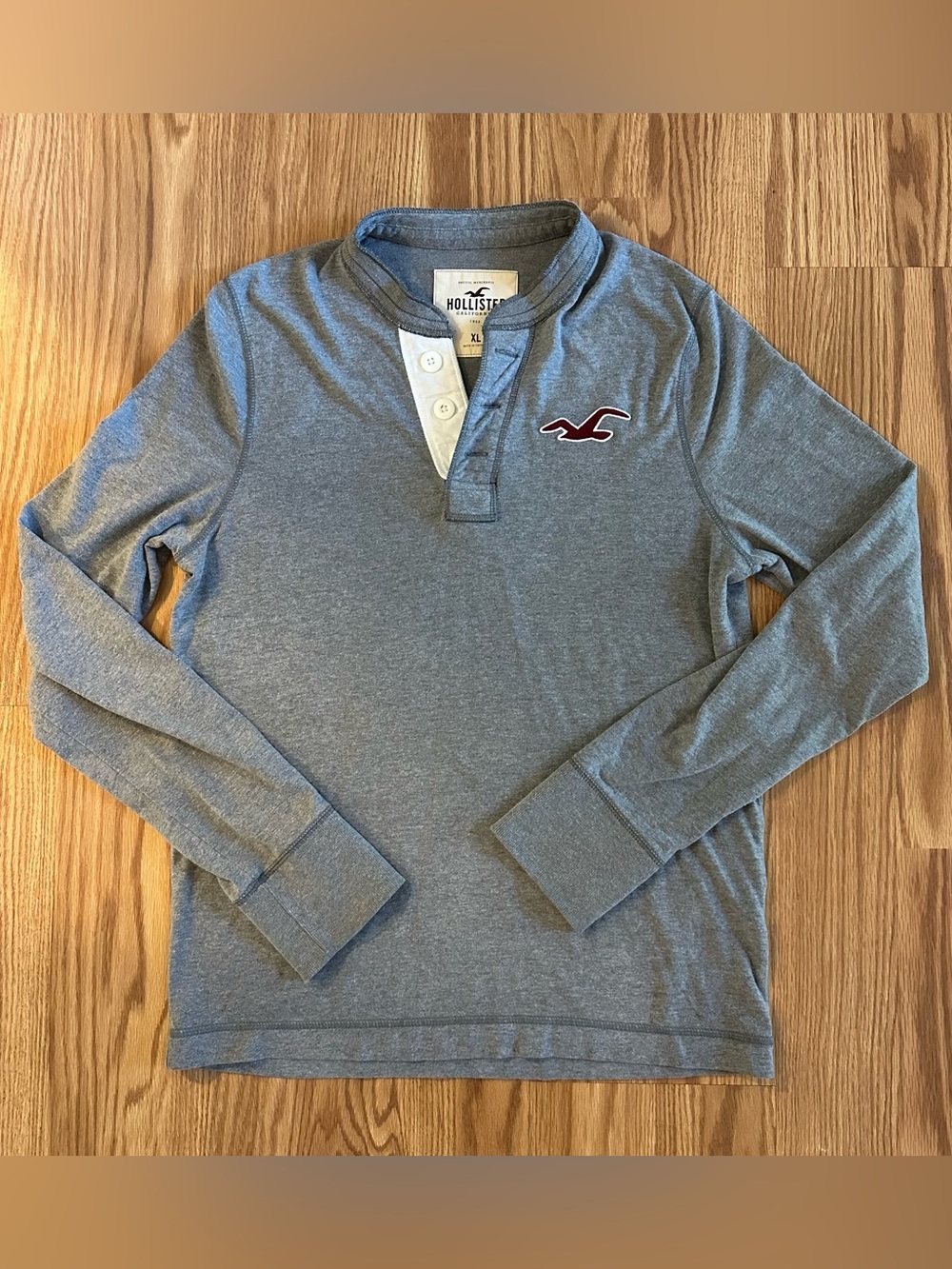Vintage Y2K Hollister Logo Henley Tee